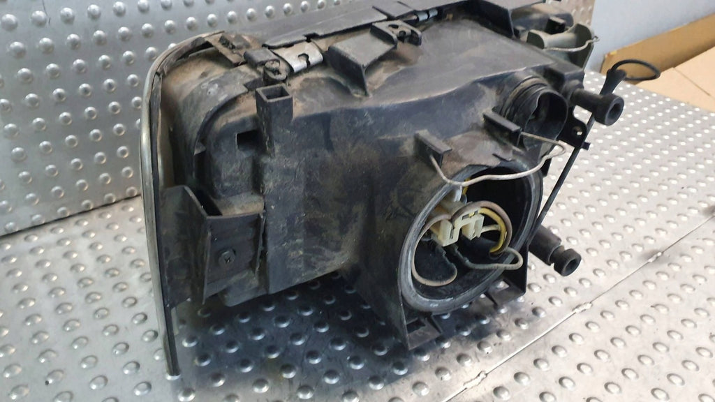 Frontscheinwerfer Audi 200 AWU16626 Links Scheinwerfer Headlight SCH3116665131hh