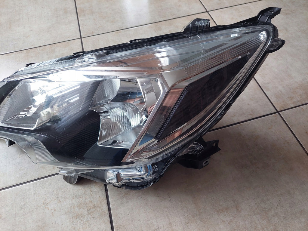 Frontscheinwerfer Mitsubishi Space W Star Ein Stück (Rechts oder Links)