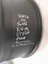 Laden Sie das Bild in den Galerie-Viewer, 1x Alufelge 19 Zoll 8.5" 5x112 52 5ET Glanz Schwarz A1184010300 Mercedes-Benz FEL7555701719km