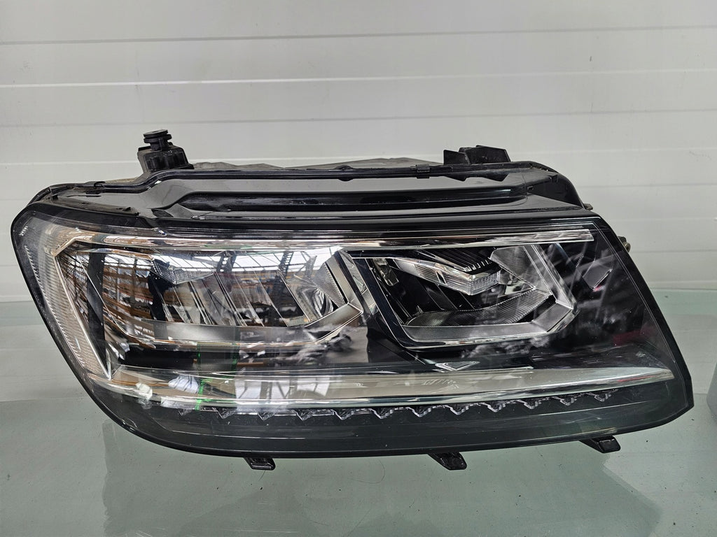 Frontscheinwerfer VW Tiguan 5NB941036 Rechts Scheinwerfer Headlight