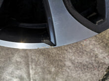 Laden Sie das Bild in den Galerie-Viewer, 1x Alufelge 16 Zoll 6.5&quot; 5x114.3 44ET Glanz Silber 403004651 Renault Megane 1