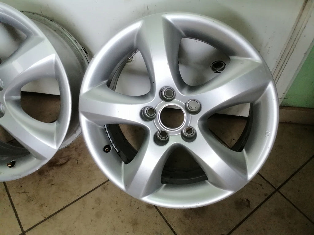 1x Alufelge 15 Zoll 6.0" 5x100 43ET 5J0601025A Skoda Fabia Rim Wheel