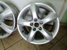 Laden Sie das Bild in den Galerie-Viewer, 1x Alufelge 15 Zoll 6.0&quot; 5x100 43ET 5J0601025A Skoda Fabia Rim Wheel