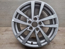Laden Sie das Bild in den Galerie-Viewer, 1x Alufelge 17 Zoll 7.5" 5x112 51ET Glanz Silber 8V0601025CS Audi A3 Rim Wheel FEL5422745006df