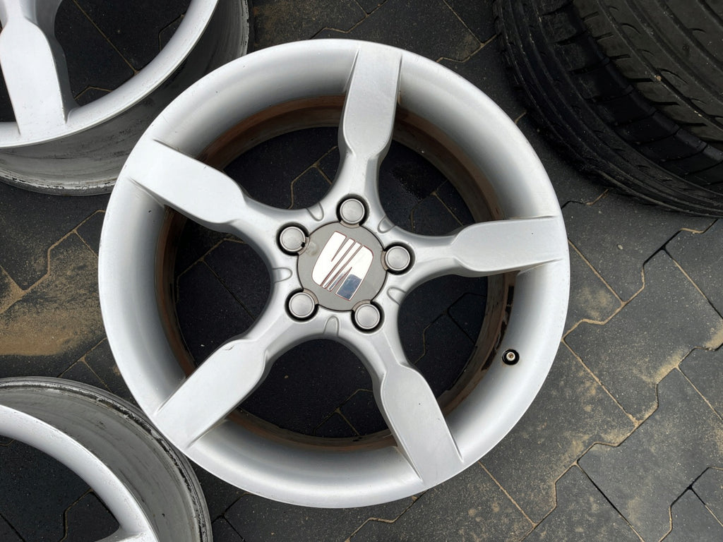 4x Alufelge 17 Zoll 7.0" 5x112 54ET Silber 5P0601025C Seat Altea Rim Wheel FEL4970567318sx