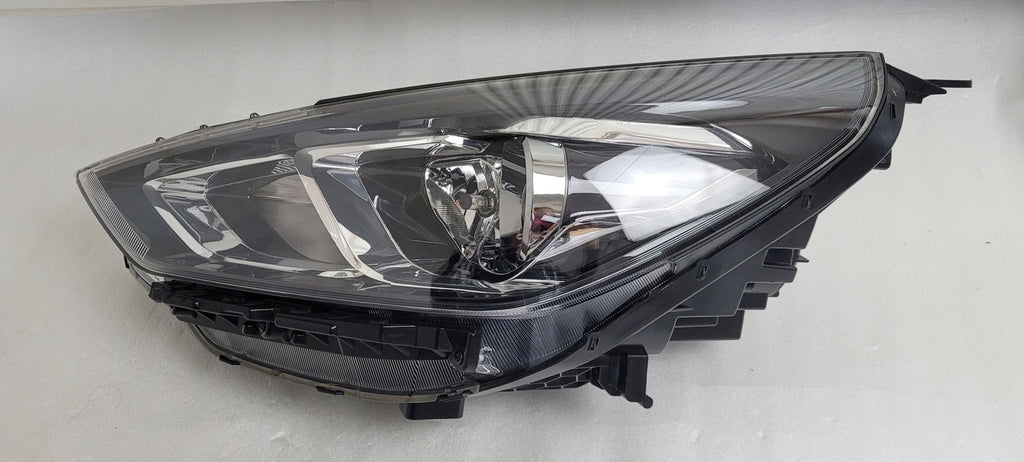 Frontscheinwerfer Hyundai I30 III 92101-G4510 Ein Stück (Rechts oder Links)