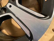 Laden Sie das Bild in den Galerie-Viewer, 1x Alufelge 17 Zoll 7.5" 5x112 52,5ET A2464011500 Mercedes-Benz W246 Rim Wheel FEL5770018801wk