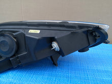 Laden Sie das Bild in den Galerie-Viewer, Frontscheinwerfer Ford Fiesta C1BB-13W030-AH Links Scheinwerfer Headlight SCH2008862475ei