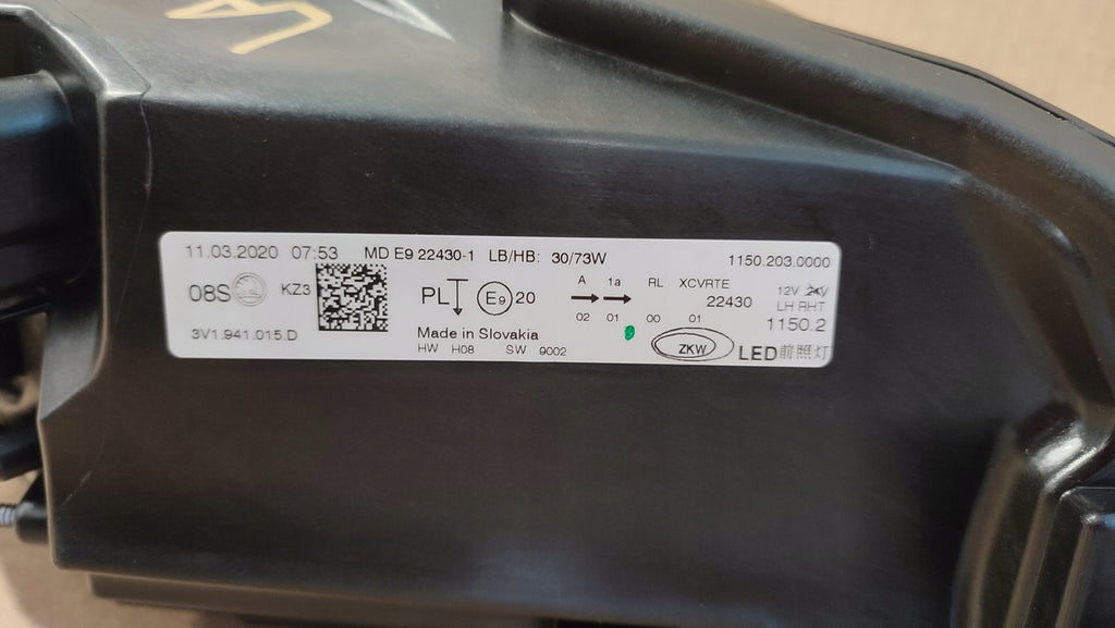 Frontscheinwerfer Skoda Superb III 3V1941015D Full LED Rechts oder Links