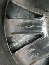 Load image into Gallery viewer, 1x Alufelge 18 Zoll 8.0" 5x108 42ET Glanz 31471312 Volvo V60 II S90 S60 III V90