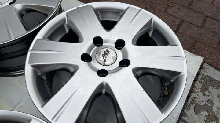 4x Alufelge 16 Zoll 6.5" 5x112 43ET Rim Wheel FEL8684025146wd