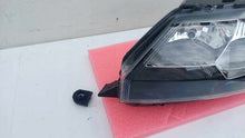 Laden Sie das Bild in den Galerie-Viewer, Frontscheinwerfer Skoda Rapid 5JB941017 Links Scheinwerfer Headlight SCH5603276580ue