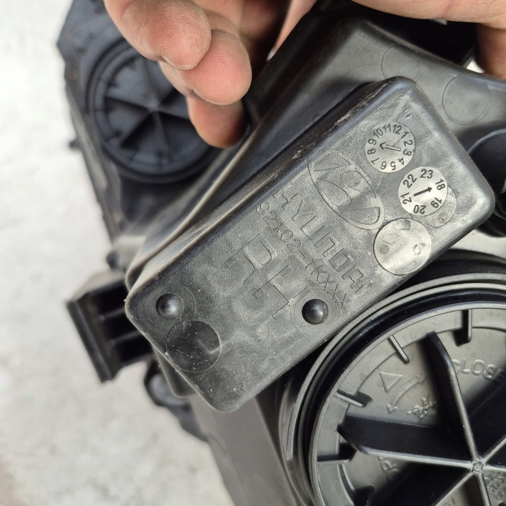 Frontscheinwerfer Hyundai Ix20 92102-1KXXX Rechts Scheinwerfer Headlight SCH1258552150hy
