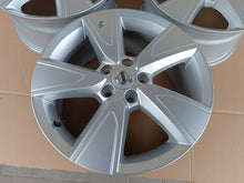 Laden Sie das Bild in den Galerie-Viewer, 1x Alufelge 17 Zoll 7.5" 5x108 50 5ET 31680565 Volvo Rim Wheel FEL3044623534hk