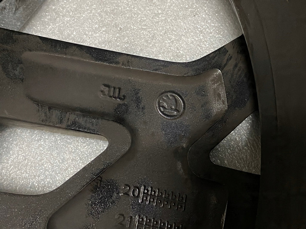 1x Alufelge 19 Zoll 8.0" 5x112 45ET 57A601025AE 57A601025AF Skoda Karoq