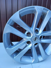 Load image into Gallery viewer, 1x Alufelge 17 Zoll 7.0" 5x114.3 47ET Glanz Silber Nissan I 1 Rim Wheel FEL3865633118ek