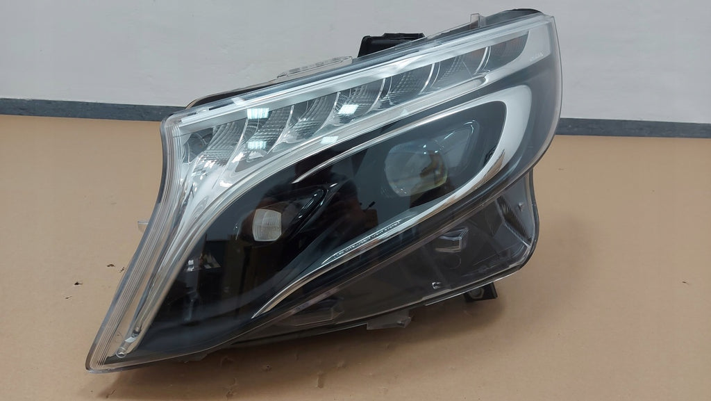 Frontscheinwerfer Mercedes-Benz Vito W447 A4479060101 1EX01128465 Links SCH3808318308rz