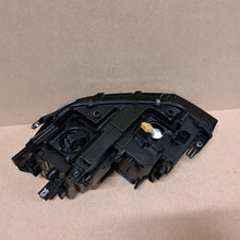 Laden Sie das Bild in den Galerie-Viewer, Frontscheinwerfer VW Touran 5TB941036B LED Rechts Scheinwerfer Headlight