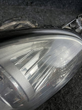 Laden Sie das Bild in den Galerie-Viewer, Frontscheinwerfer Mercedes-Benz W251 Bi-Xenon Links Scheinwerfer Headlight SCH4141243803nh