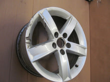 Laden Sie das Bild in den Galerie-Viewer, 1x Alufelge 16 Zoll 7.0&quot; 5x112 46ET Glanz Silber 8K0071496 Audi Rim Wheel