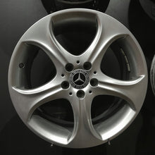 Laden Sie das Bild in den Galerie-Viewer, 4x Alufelge 18 Zoll 7.5" 5x112 44ET Glanz Silber A2054010600 Mercedes-Benz W205 FEL5553024429hb