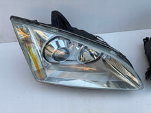 Laden Sie das Bild in den Galerie-Viewer, Frontscheinwerfer Ford Focus 4M51-13W030-E0 Xenon Ein Satz Headlight SCH3417839373ca