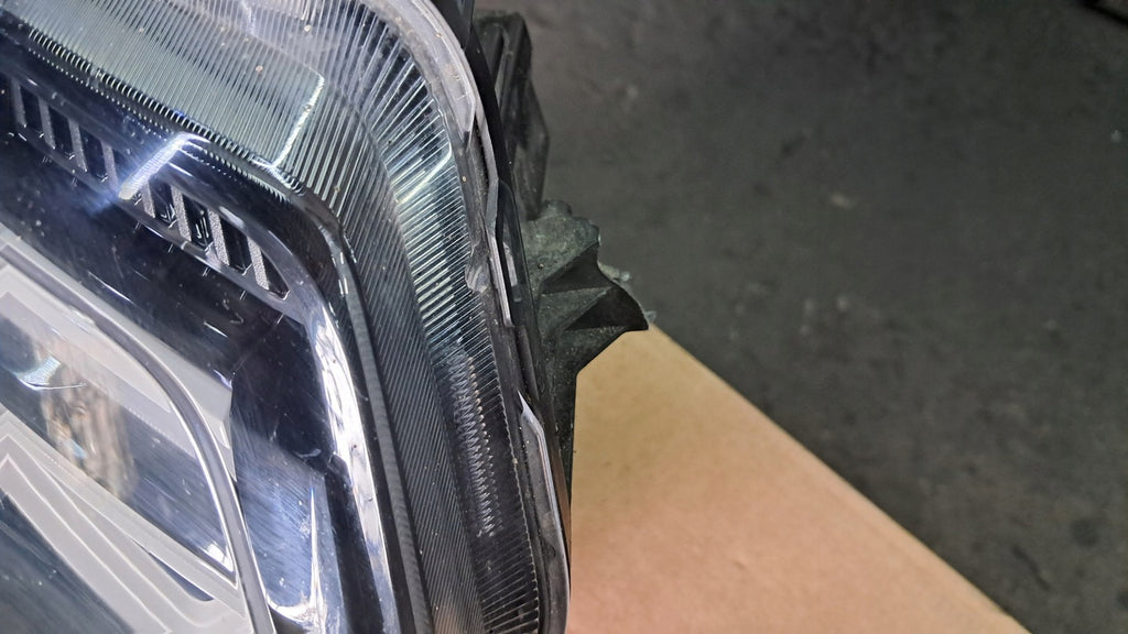 Frontscheinwerfer Dacia Duster 260106194R Full LED Rechts Scheinwerfer Headlight