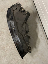 Laden Sie das Bild in den Galerie-Viewer, Frontscheinwerfer Ford Golf Sportsvan 517941032B Rechts Scheinwerfer Headlight SCH6416274220bt