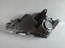 Laden Sie das Bild in den Galerie-Viewer, Frontscheinwerfer Skoda Superb III 3V1941016C LED Rechts Scheinwerfer Headlight