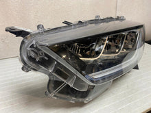 Load image into Gallery viewer, Frontscheinwerfer Toyota 4 Yaris Full LED Links Scheinwerfer Headlight SCH1755265235wr