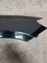 Laden Sie das Bild in den Galerie-Viewer, Kotflügel Mercedes-Benz Coupe 7178H A2388810201 Vorne Rechts