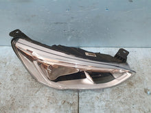 Laden Sie das Bild in den Galerie-Viewer, Frontscheinwerfer Ford Focus Rechts Scheinwerfer Headlight SCH1465556438re