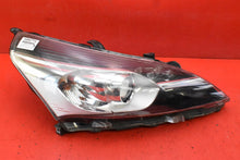 Laden Sie das Bild in den Galerie-Viewer, Frontscheinwerfer Toyota Verso 1091771-81110-0F181-00 Rechts Headlight SCH6315282705ln