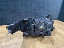 Laden Sie das Bild in den Galerie-Viewer, Frontscheinwerfer Land Rover Range I DK6213W030DG 62586259228228S Links SCH6324316058bd