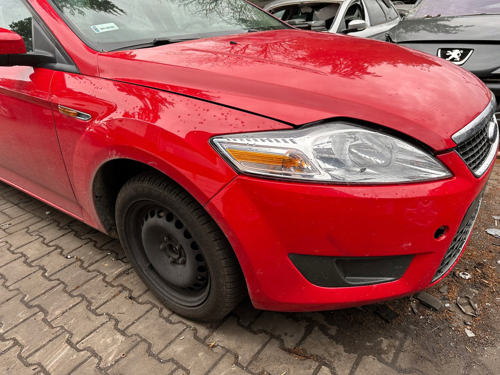 Frontscheinwerfer Ford Mondeo Ein Stück (Rechts oder Links) Headlight