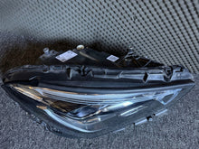 Laden Sie das Bild in den Galerie-Viewer, Frontscheinwerfer Mercedes-Benz Cla X118 C118 A1189069000 Rechts Headlight SCH3357917544xf