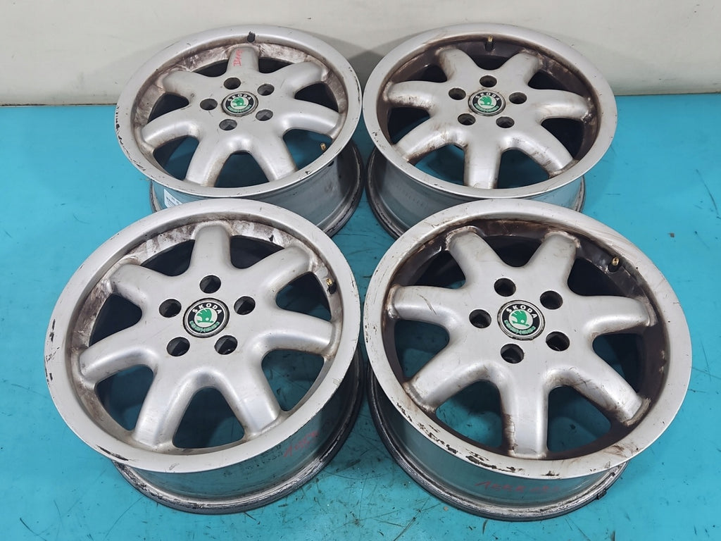 4x Alufelge 16 Zoll 7.0" 5x112 45ET Skoda Octavia Ii Rim Wheel FEL5801404883ko