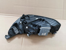 Laden Sie das Bild in den Galerie-Viewer, Frontscheinwerfer Ford Focus NX7B-13E016-AG NX7B-13E016 Rechts Headlight SCH1888518785fm