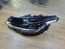 Laden Sie das Bild in den Galerie-Viewer, Frontscheinwerfer VW Golf VIII 5H1941005A Full LED Links Scheinwerfer Headlight SCH9169852941mm