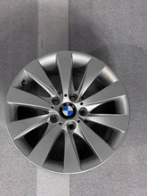 Laden Sie das Bild in den Galerie-Viewer, 4x Alufelge 17 Zoll 7.5" 5x120 37ET Glanz Silber 6796240 BMW F30 Rim Wheel FEL3178559664mb