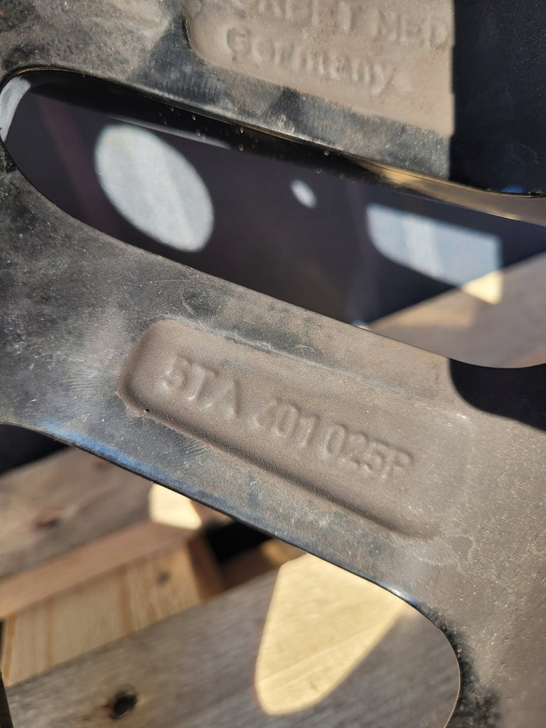 1x Alufelge 16 Zoll 6.5" 5x112 5TA601025P VW Touran Rim Wheel