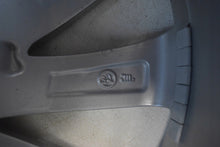 Laden Sie das Bild in den Galerie-Viewer, 1x Alufelge 18 Zoll 7.5" 5x112 48ET Glanz Silber 5E3601025 Skoda Octavia 5e3 Iv FEL5886997140su