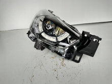 Laden Sie das Bild in den Galerie-Viewer, Frontscheinwerfer Mazda 2 D09K-51030 Full LED Rechts Scheinwerfer Headlight