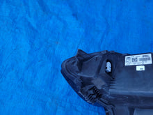 Laden Sie das Bild in den Galerie-Viewer, Frontscheinwerfer Renault Megane IV TL692916123 OE 260102555R-1631 Rechts SCH8027872230mh