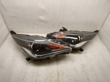 Load image into Gallery viewer, Frontscheinwerfer Toyota Aygo Vorderseite Scheinwerfer Headlight SCH5287048982uq