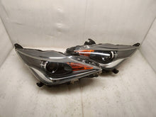 Laden Sie das Bild in den Galerie-Viewer, Frontscheinwerfer Toyota Aygo Ein Satz Scheinwerfer Headlight SCH5287048982uq