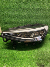 Load image into Gallery viewer, Frontscheinwerfer VW Id.4 11B941005B Vorderseite Scheinwerfer Headlight SCH3129981707cm