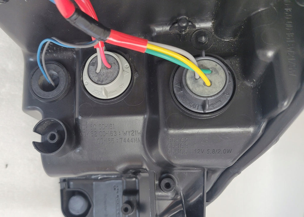 Frontscheinwerfer Toyota Yaris Links Scheinwerfer Headlight