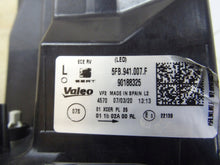 Laden Sie das Bild in den Galerie-Viewer, Frontscheinwerfer Seat Leon 5FB941007F Links Scheinwerfer Headlight