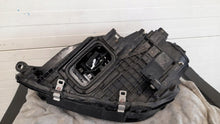 Laden Sie das Bild in den Galerie-Viewer, Frontscheinwerfer Mercedes-Benz Gle Rechts Scheinwerfer Headlight